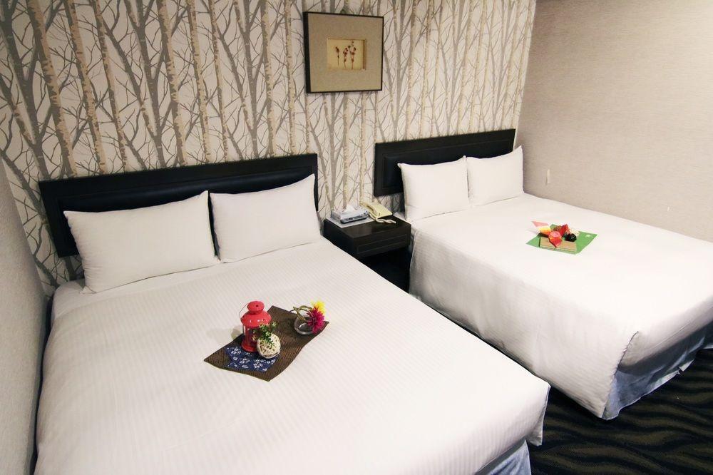 Liho Hotel Tainan Bagian luar foto