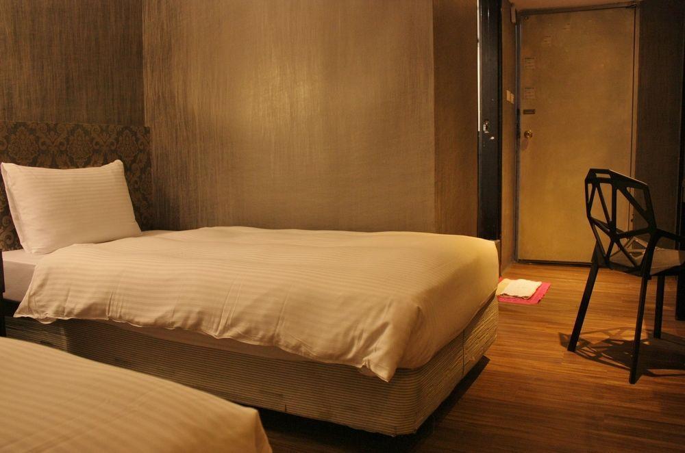 Liho Hotel Tainan Bagian luar foto
